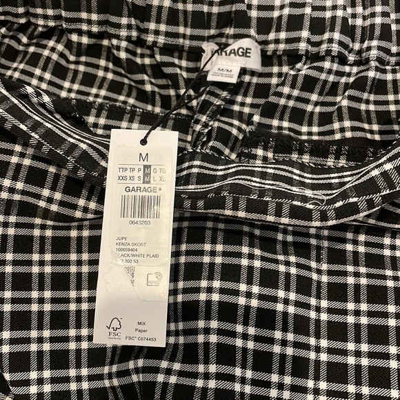 Garage size medium shorts. Black and white gingham print. - Picture 3 of 3